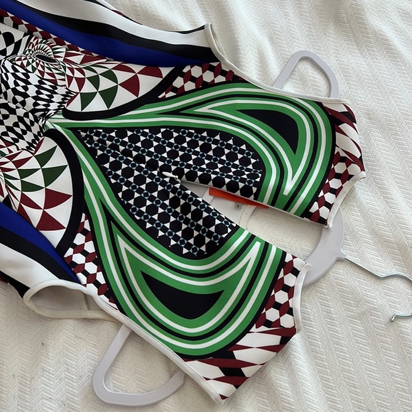 Clover Canyon Top with Geometric Pattern - Picture 10 of 10